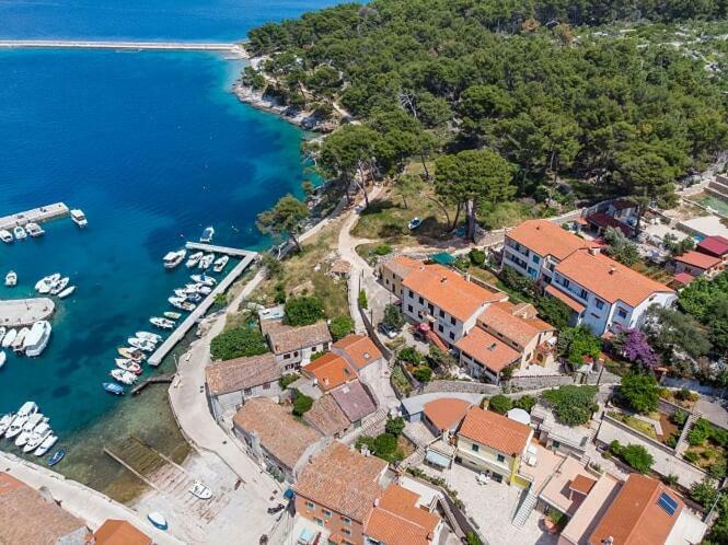 Cuore Di Milka Apartments Veli Losinj Exterior photo